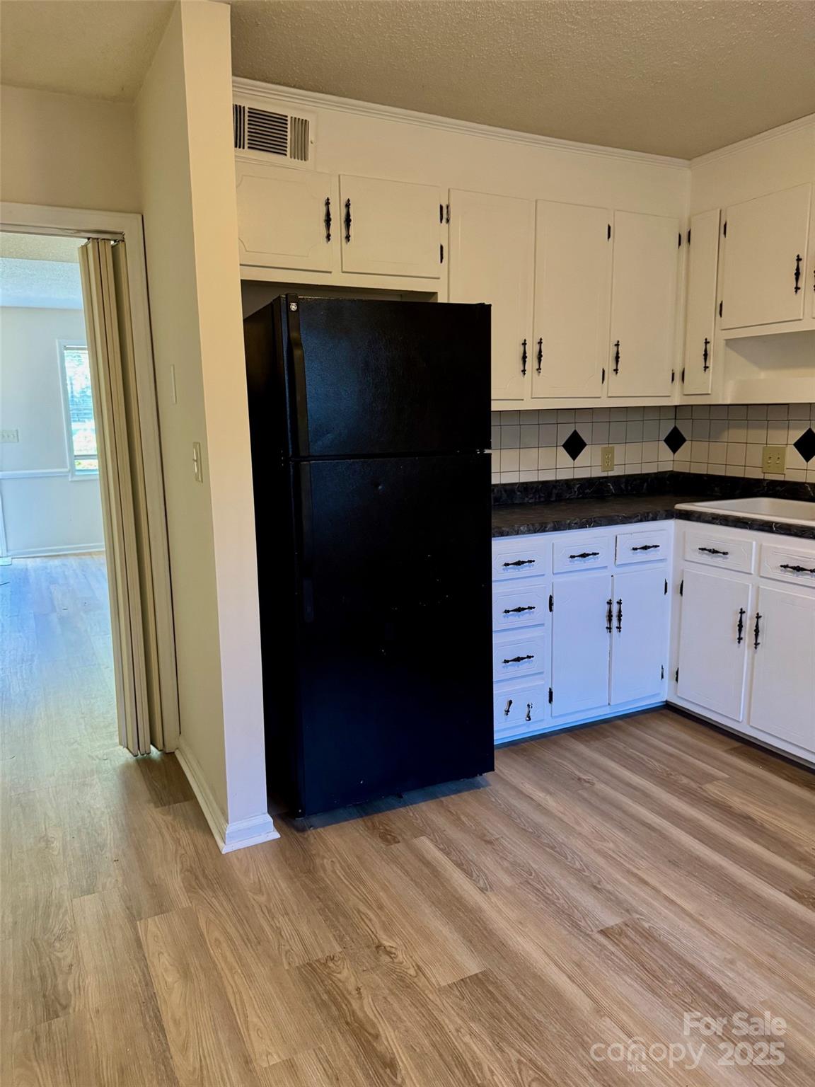 1300 Larchmont Place 107