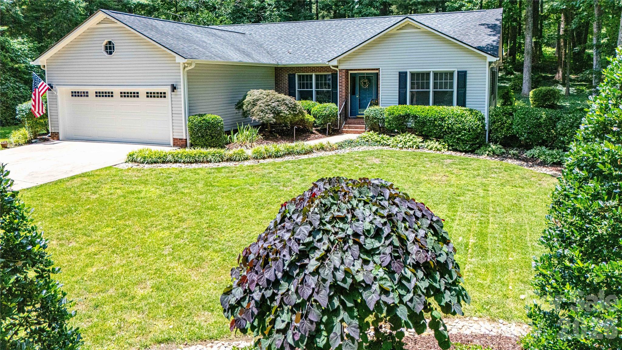 1705 Hummingbird Lane