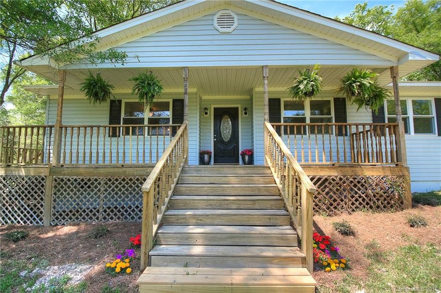 PRICED TO SELL! MOTIVATED SELLER! Completely renovated home with Stainless Steel Appliances. Hardwood Floors, New Carpet, Fresh Paint, New Windows. Spacious Property with a Creek Running through the Back of Land.