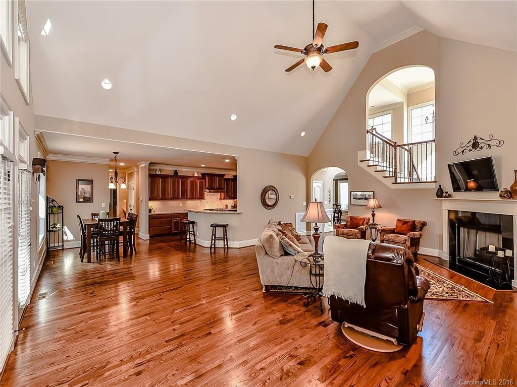 The Retreat At Sunset Ridge - Residential