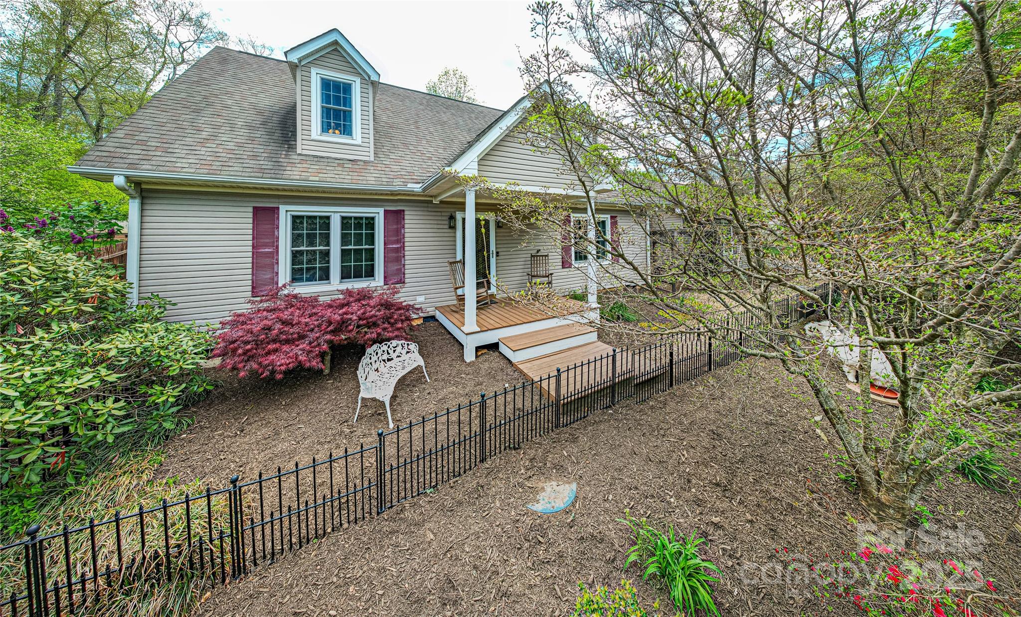 25 N Willow Brook Drive