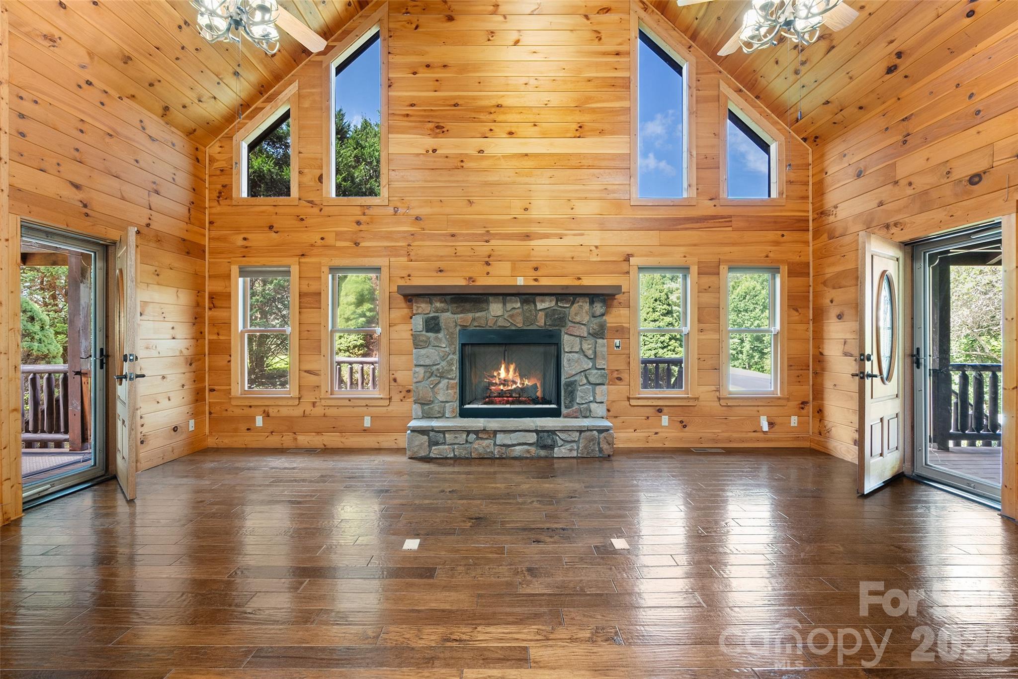 42 Chinaberry Court