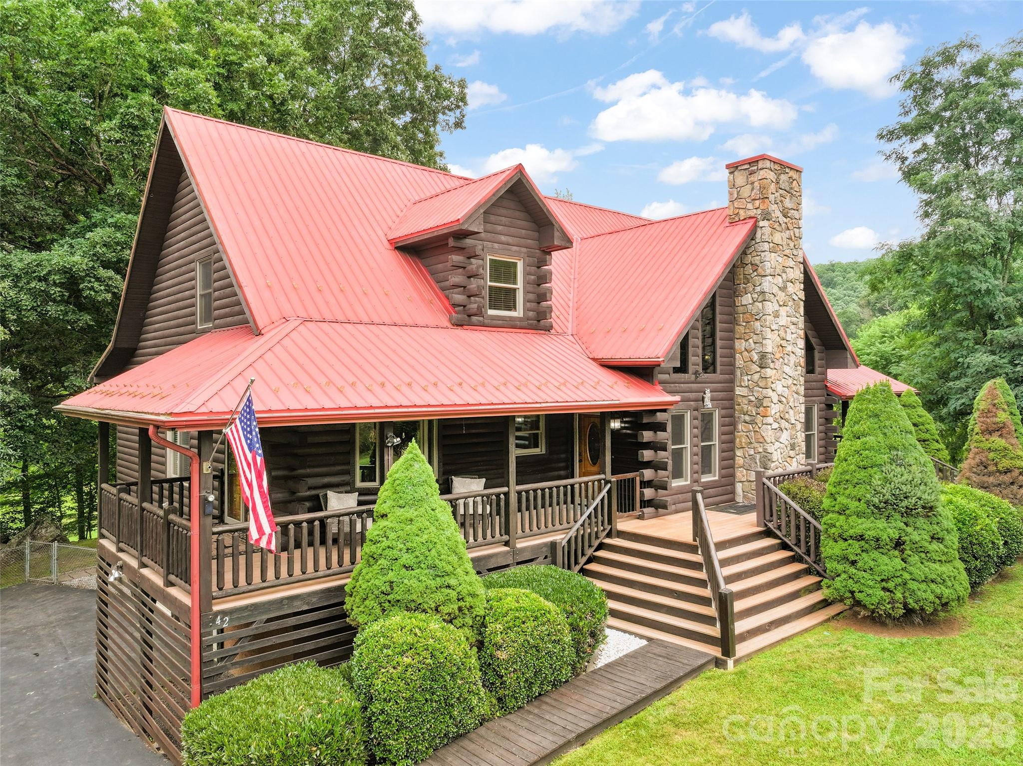 42 Chinaberry Court