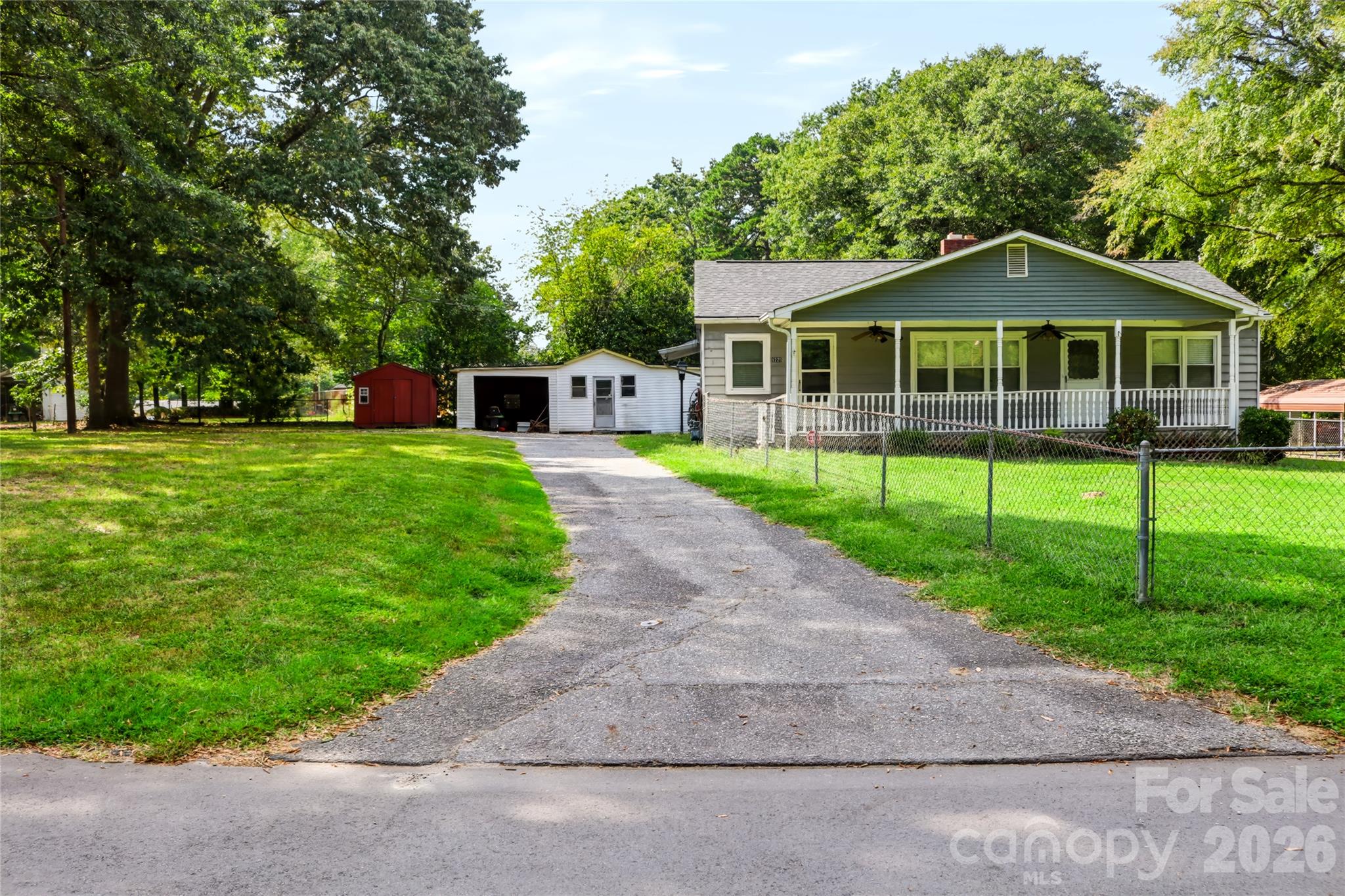 1225 White Lane