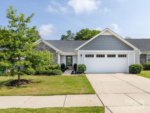 4231 Mackinnon Drive Charlotte NC 28214