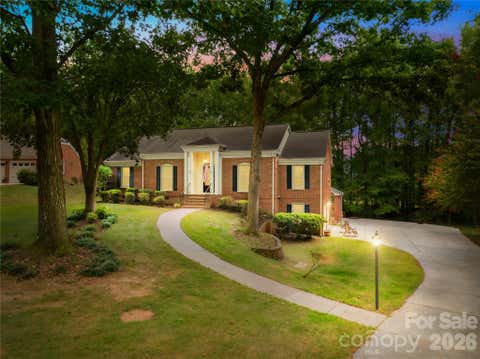 Photo of 8028 Mattson Place, Charlotte, NC 28277 (MLS # 4410300)