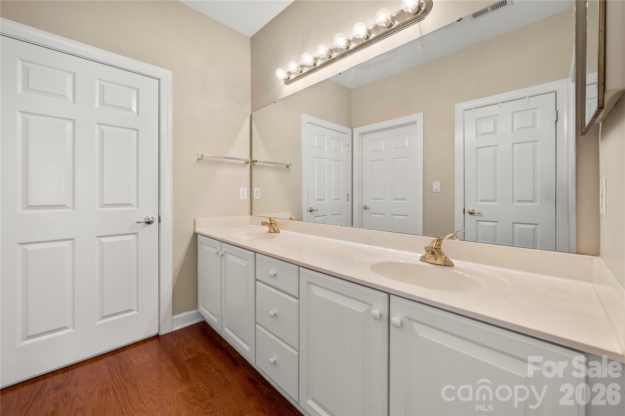 Windsor Oaks - Residential