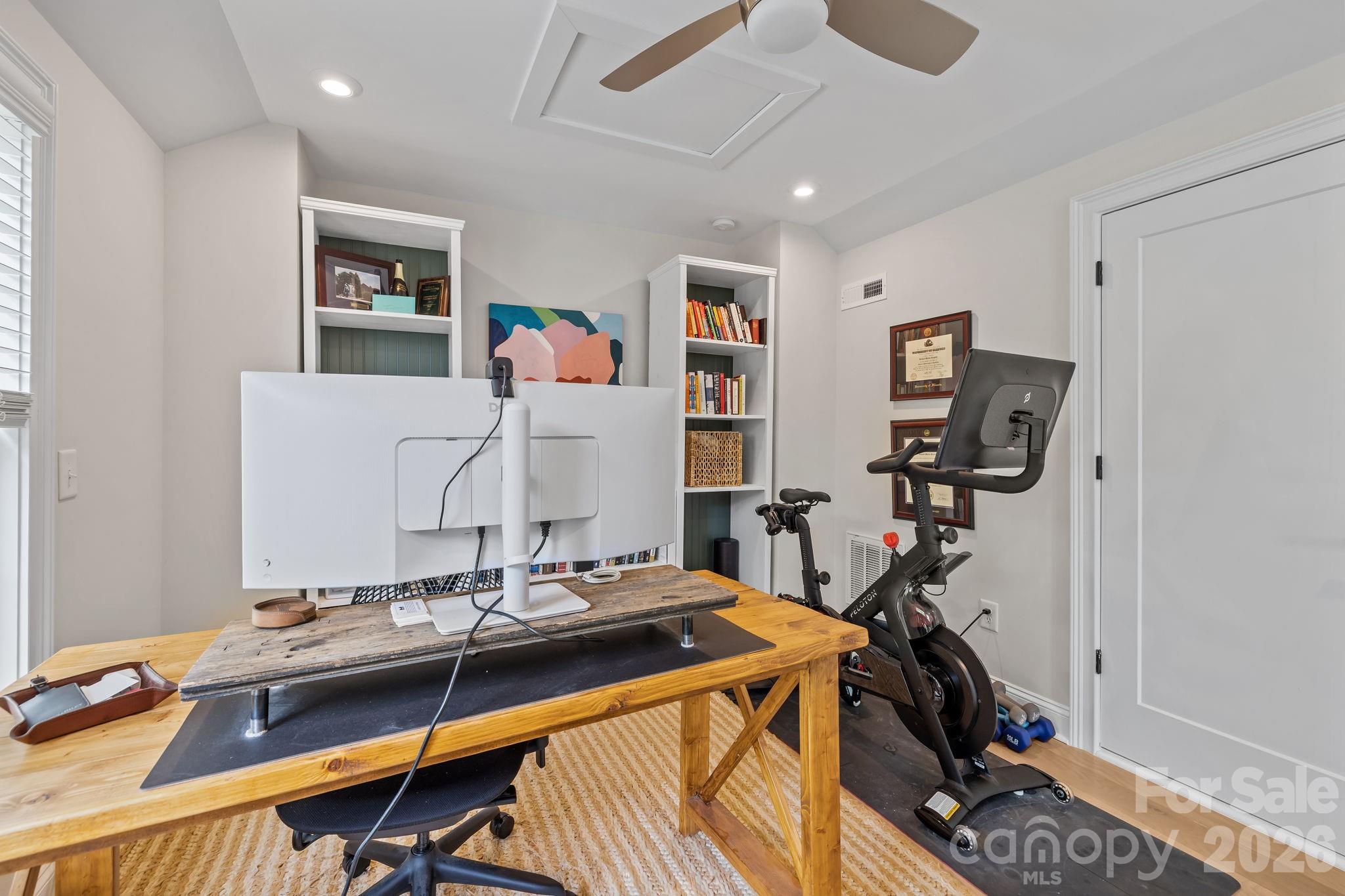 Elizabeth Glen - Residential