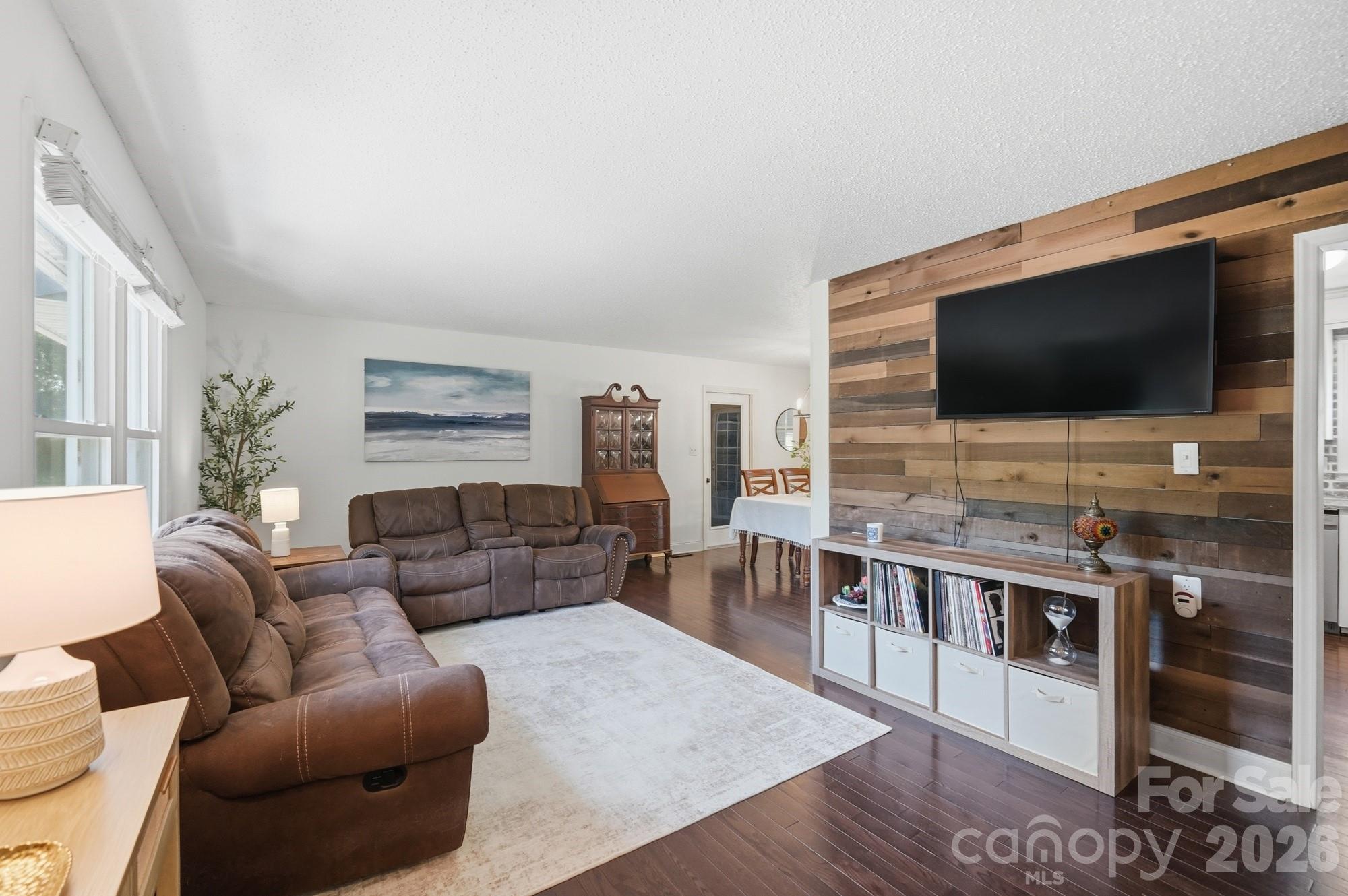 3818 Wild Country Way
