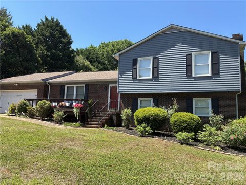 Photo of 3818 Wild Country Way, Gastonia, NC 28054 (MLS # 4370354)