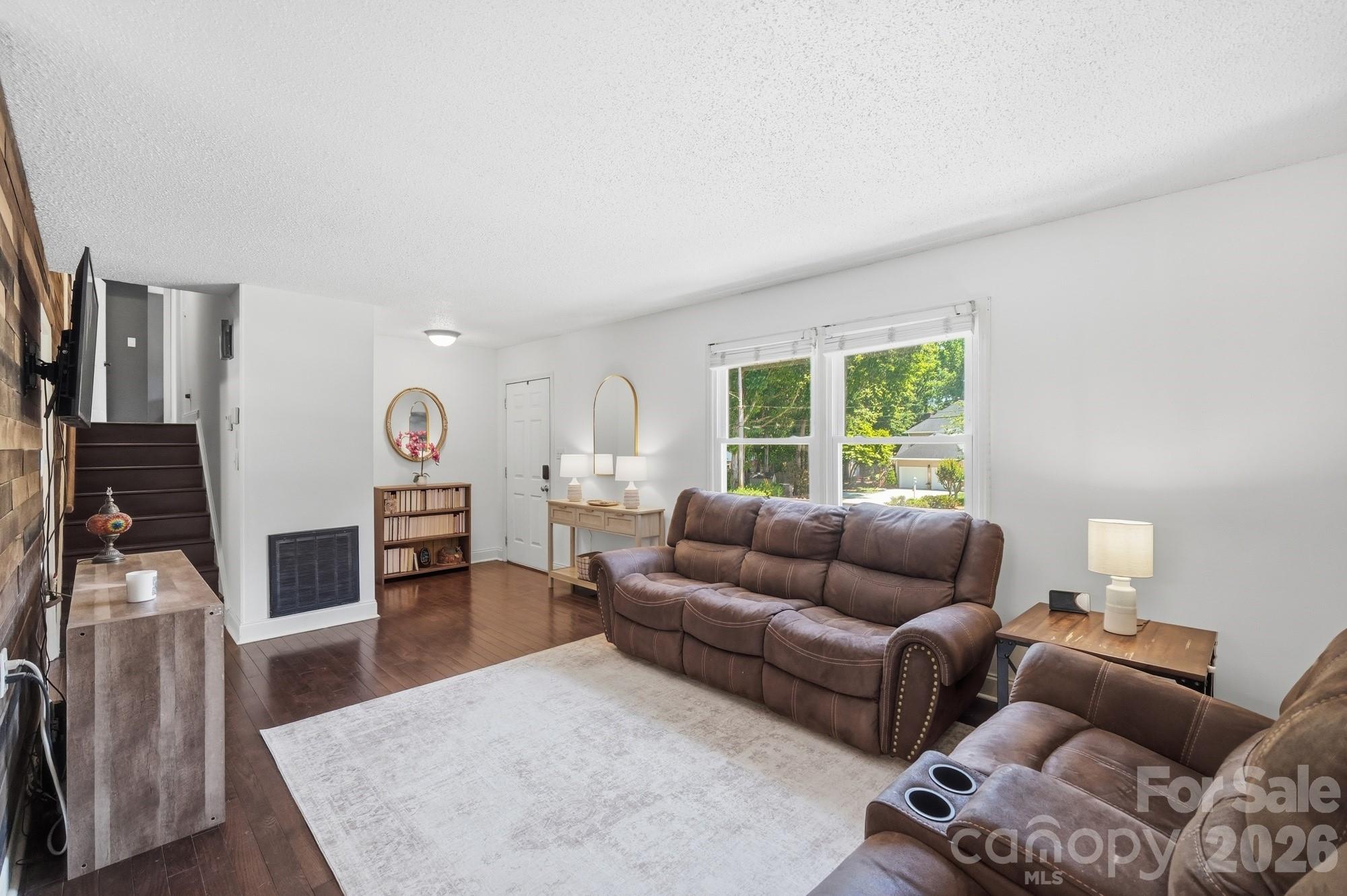 3818 Wild Country Way