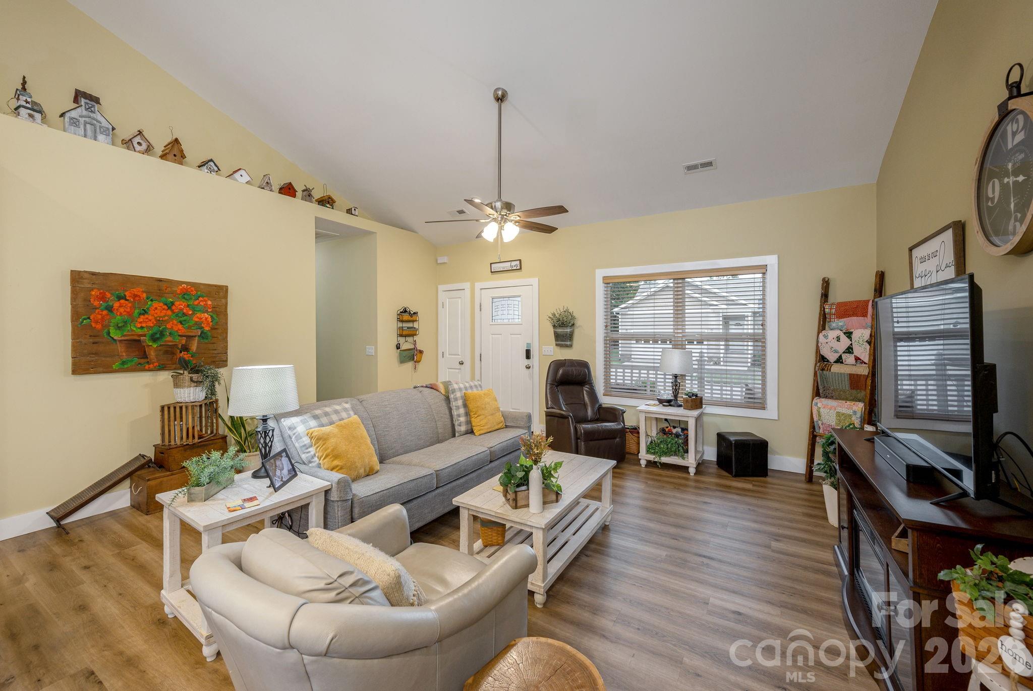 27 Day Lilly Court
