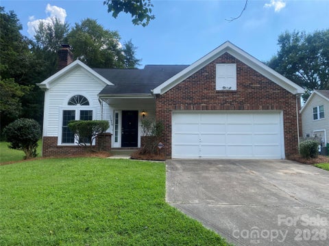 Photo of 11101 Deerpath Court, Charlotte, NC 28262 (MLS # 4420188)