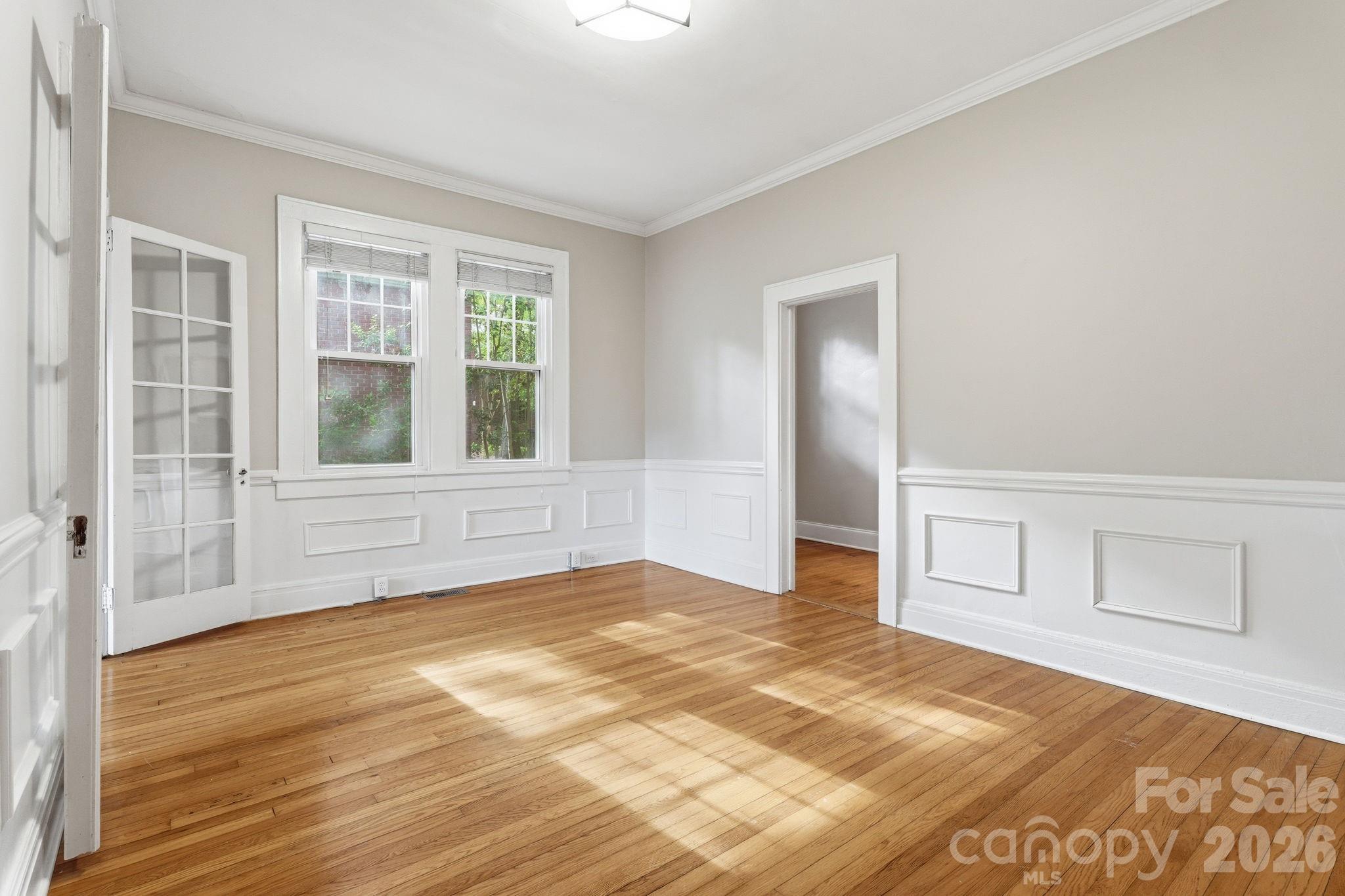 916 Bromley Road