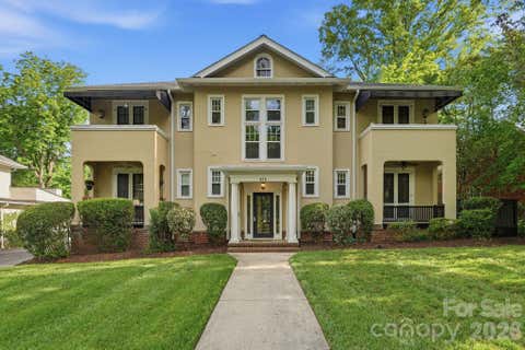 Photo of 916 Bromley Road, Charlotte, NC 28207 (MLS # 4393414)
