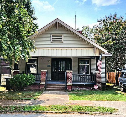 Photo of 109 Ridge Avenue, Salisbury, NC 28144 (MLS # 4373396)