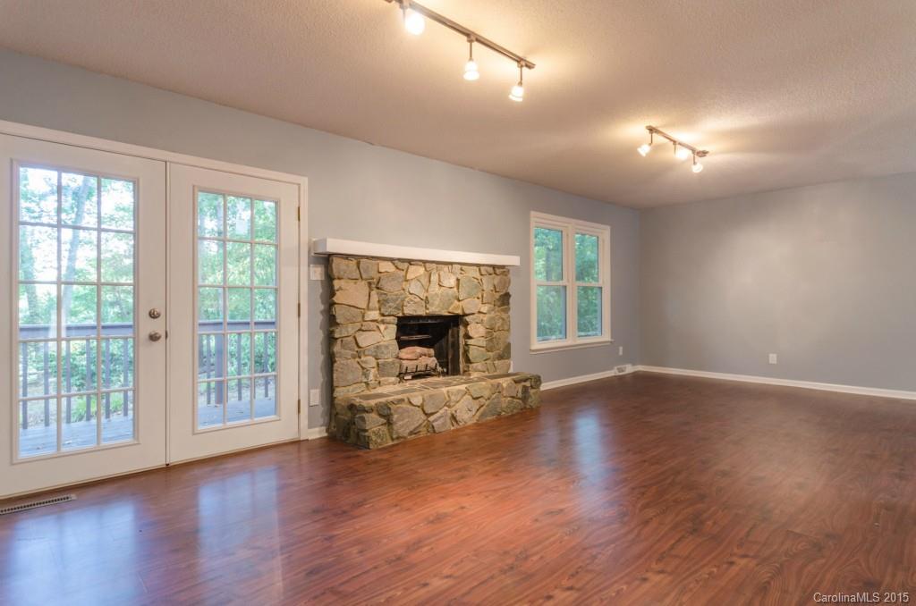 Tega Cay - Residential