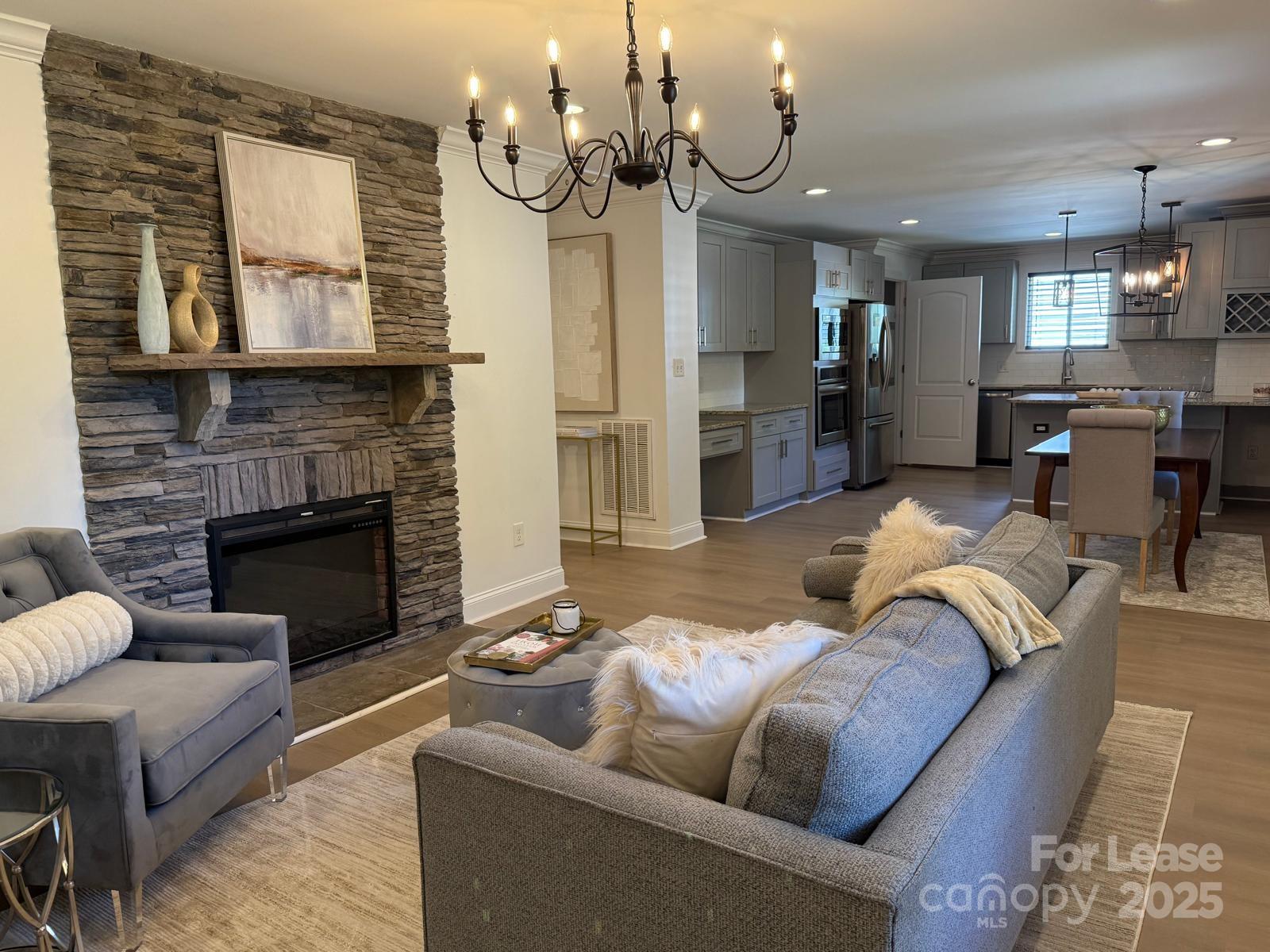 Country Club Hills - Residential Lease