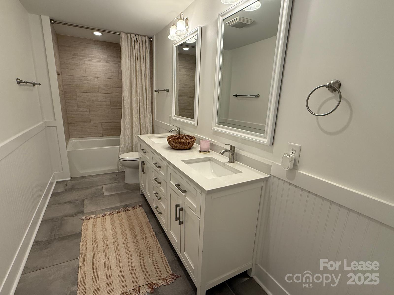 Country Club Hills - Residential Lease