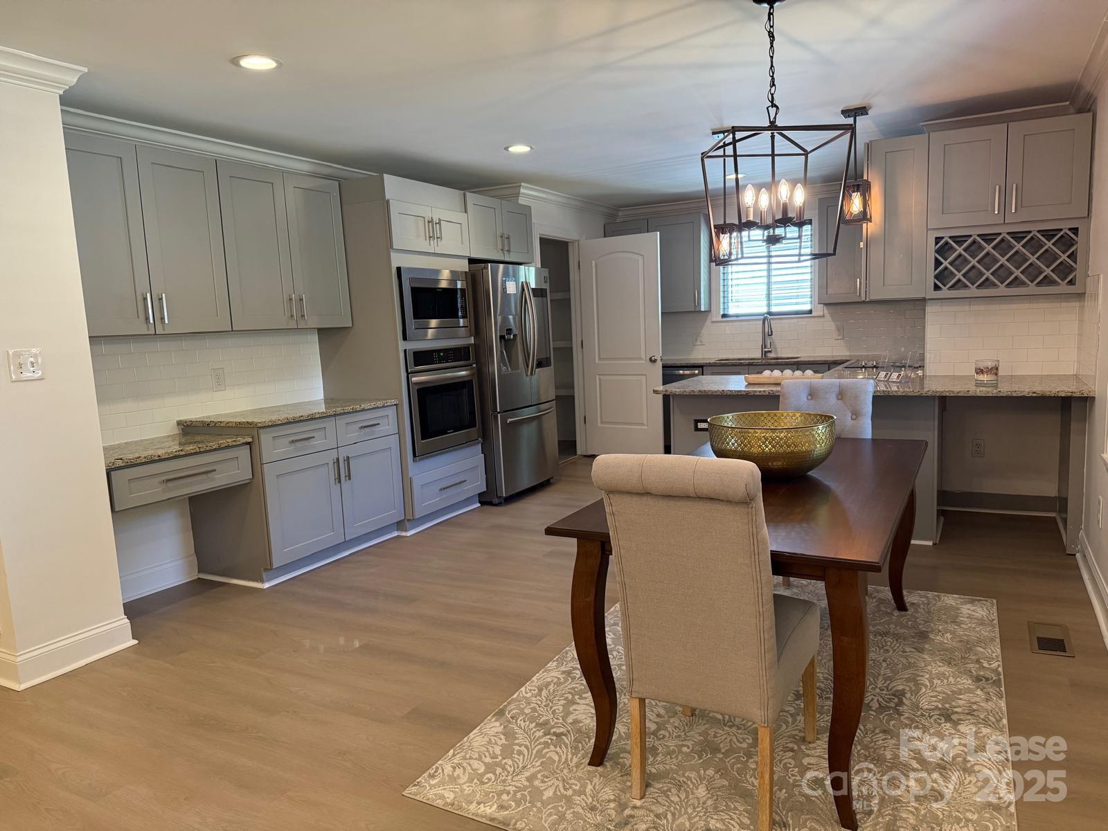 Country Club Hills - Residential Lease