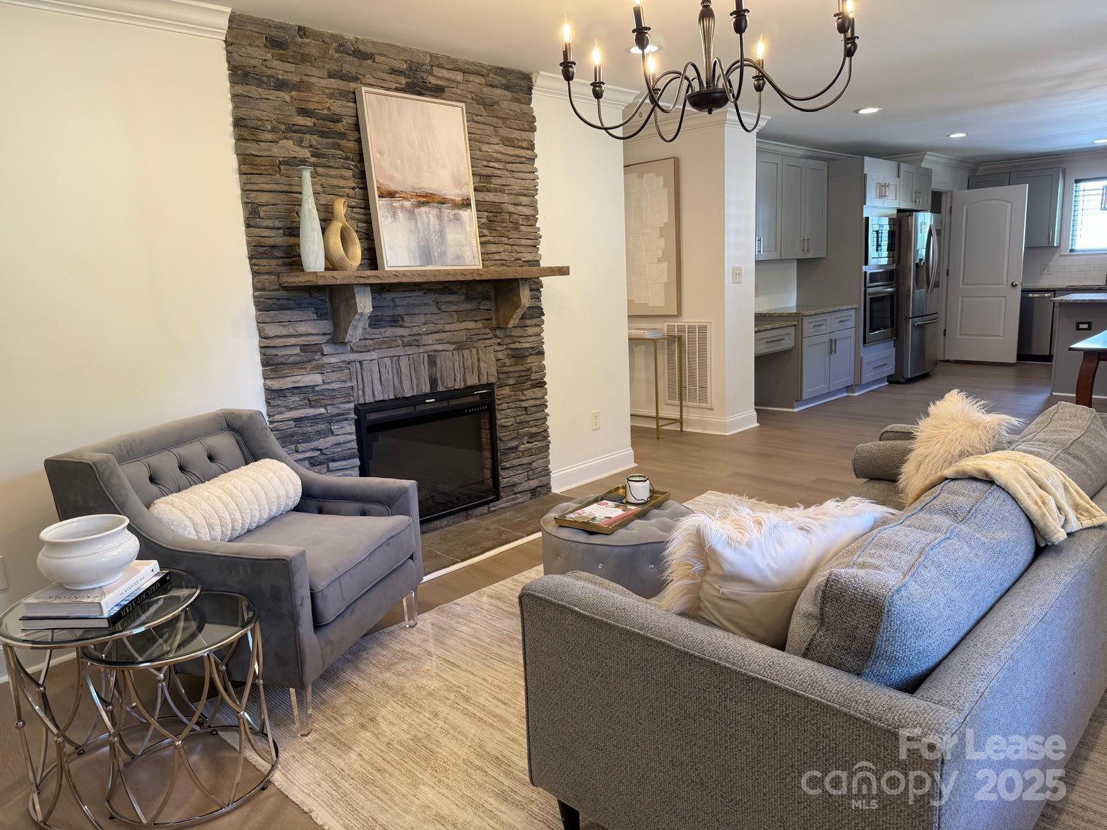 Country Club Hills - Residential Lease