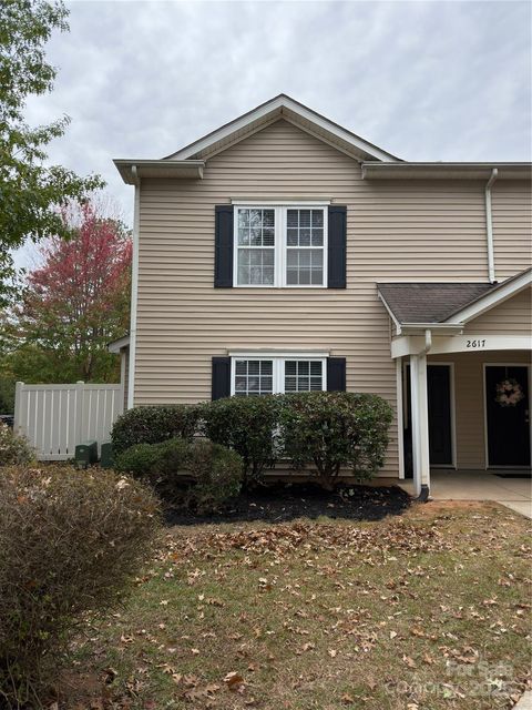 Photo of 2617 Meadow Knoll Drive, Charlotte, NC 28269 (MLS # 4317072)