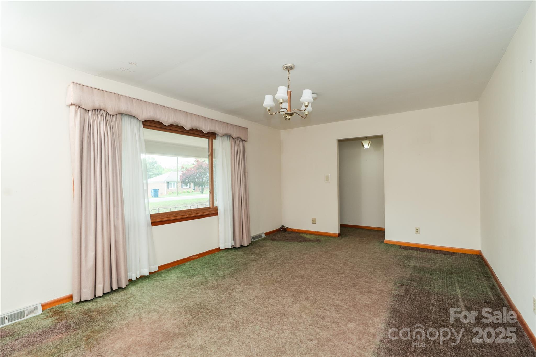 2412 Wedgewood Drive