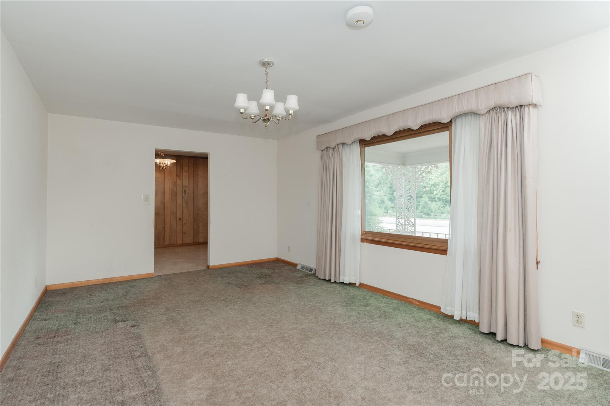 2412 Wedgewood Drive