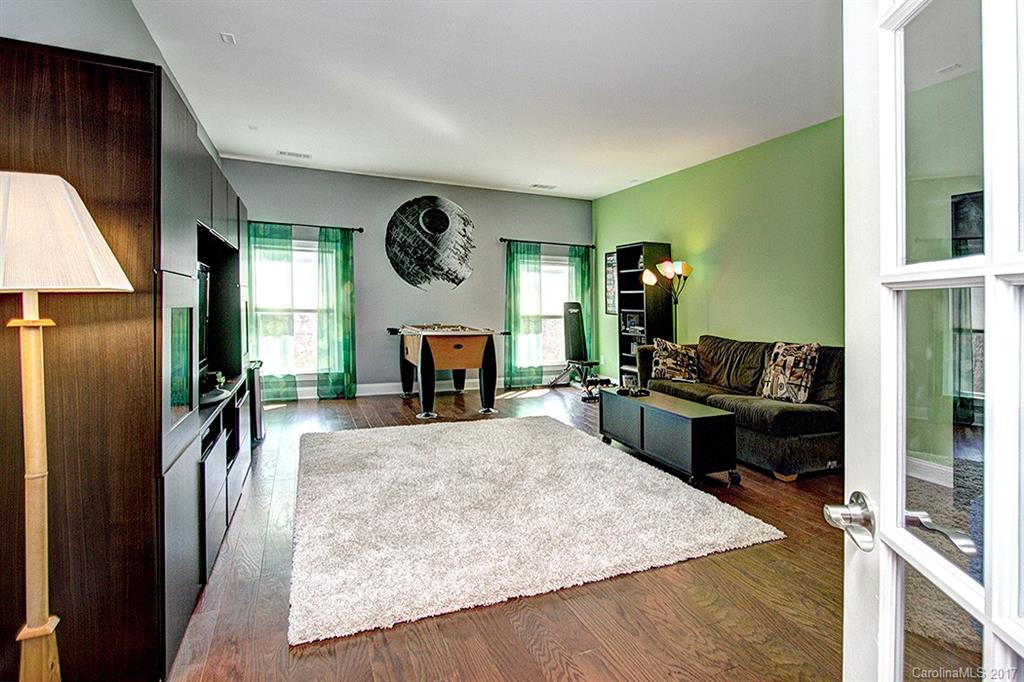 Lake Forest Preserve - Residential