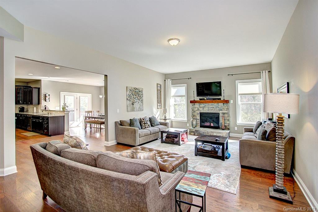 Lake Forest Preserve - Residential