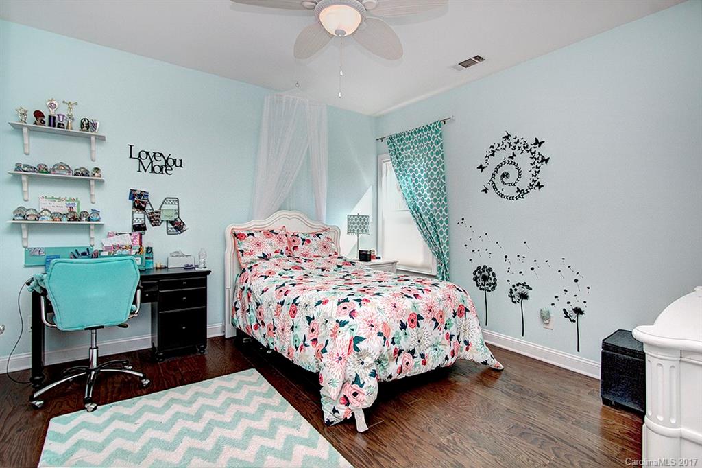 Lake Forest Preserve - Residential