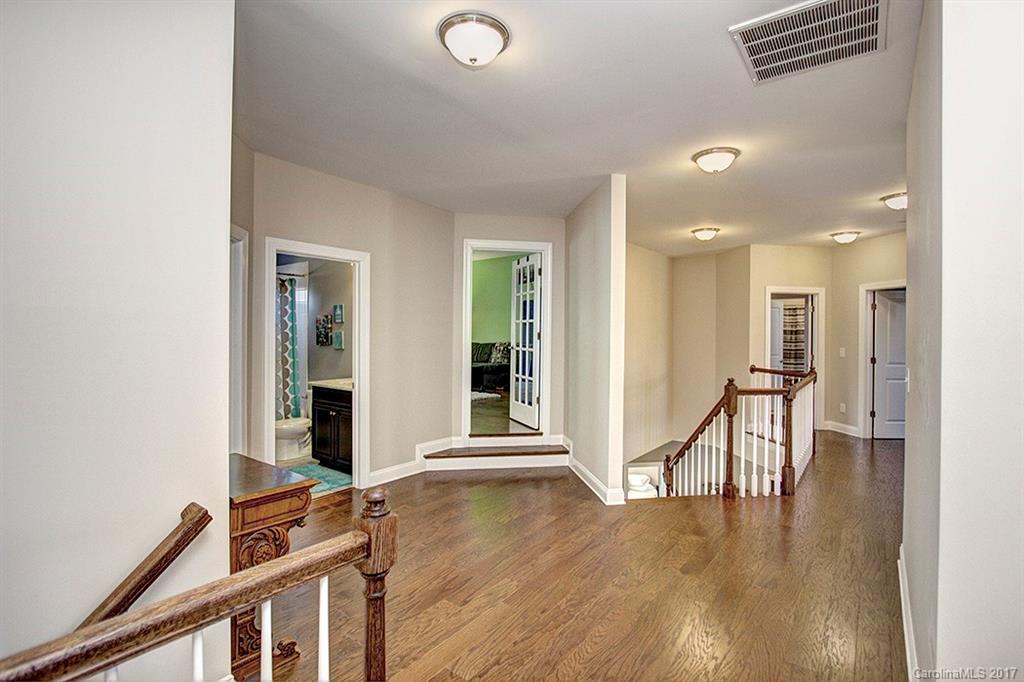 Lake Forest Preserve - Residential