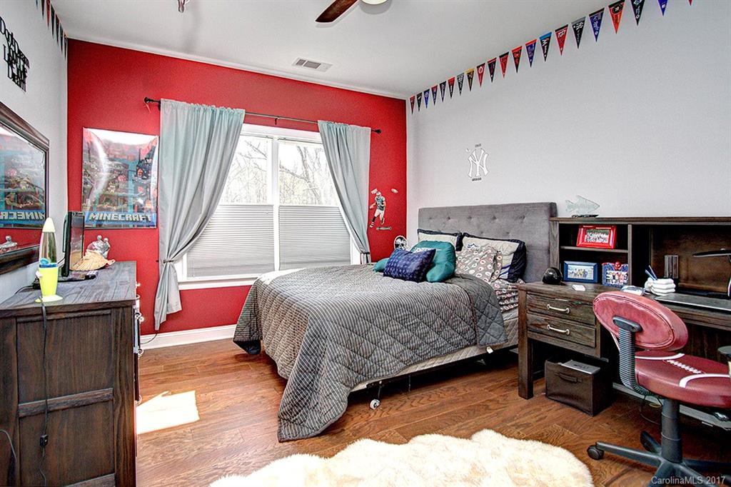 Lake Forest Preserve - Residential