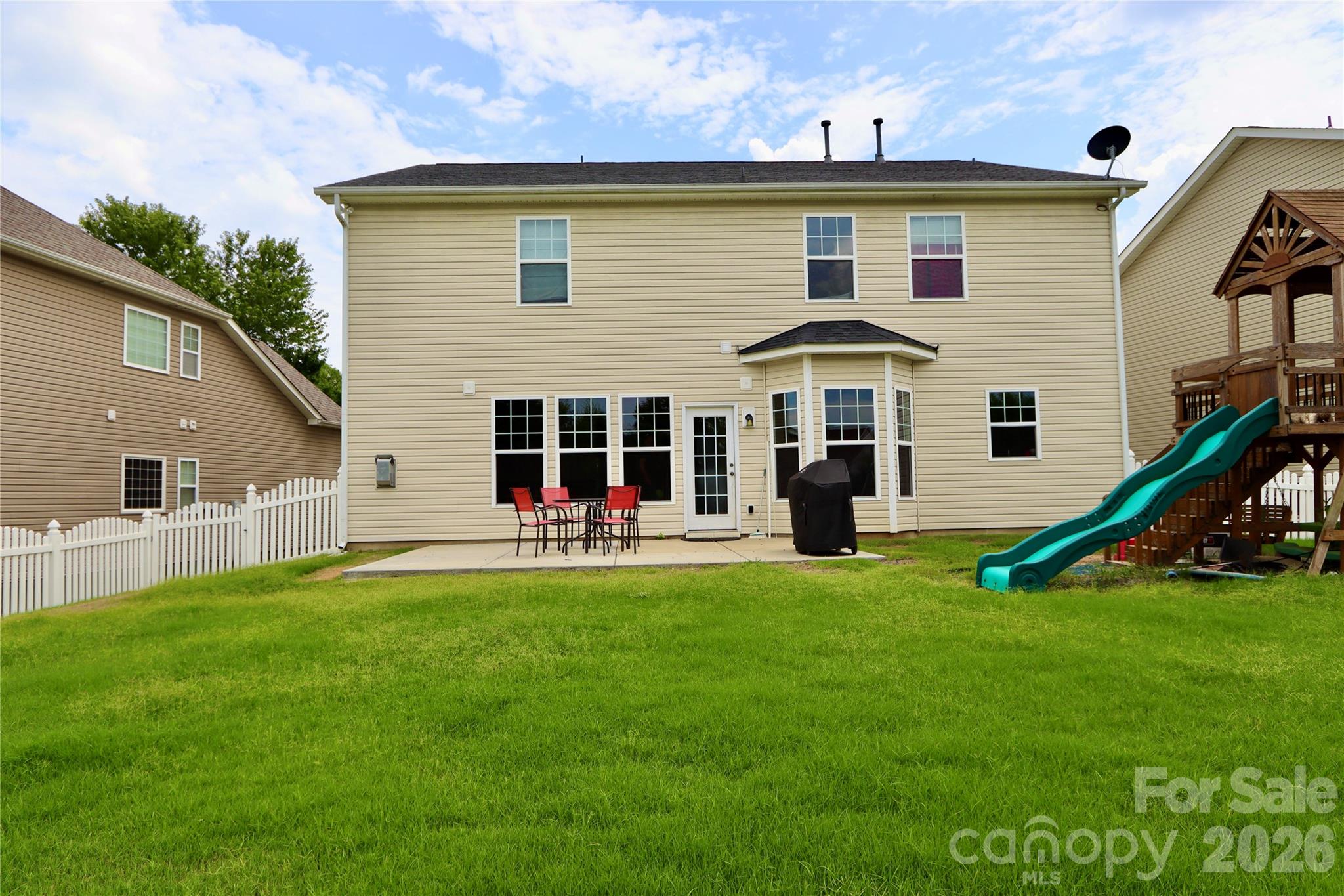 3586 Larkhaven Avenue SW