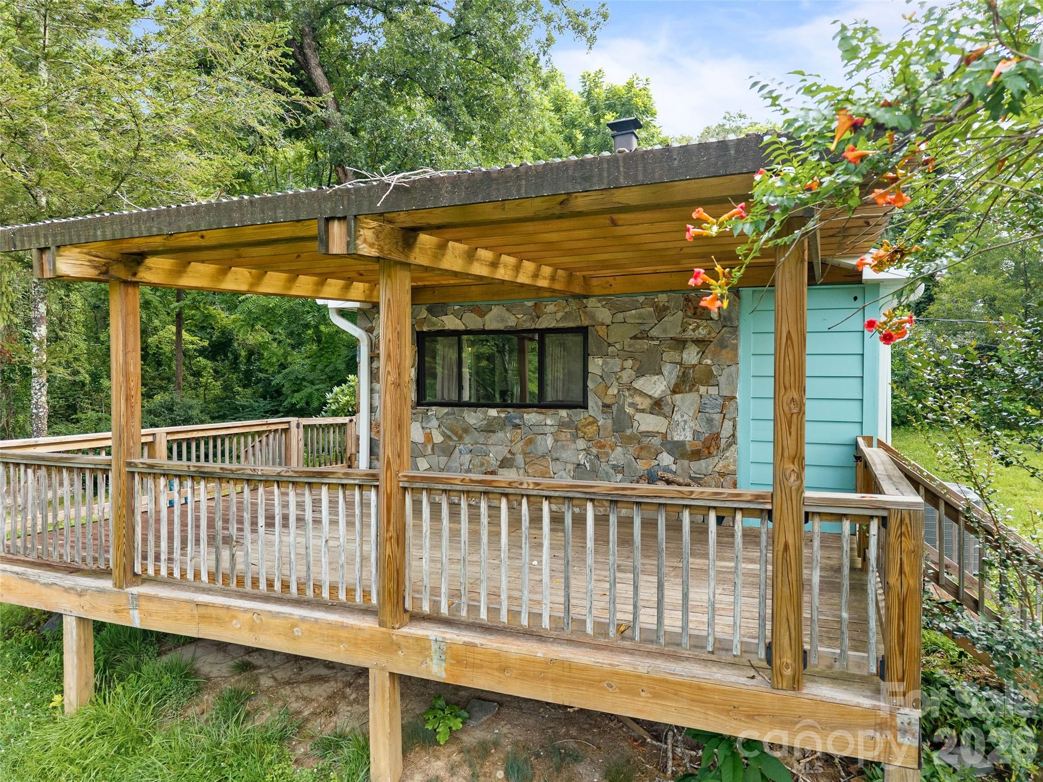 1705 Willow Road