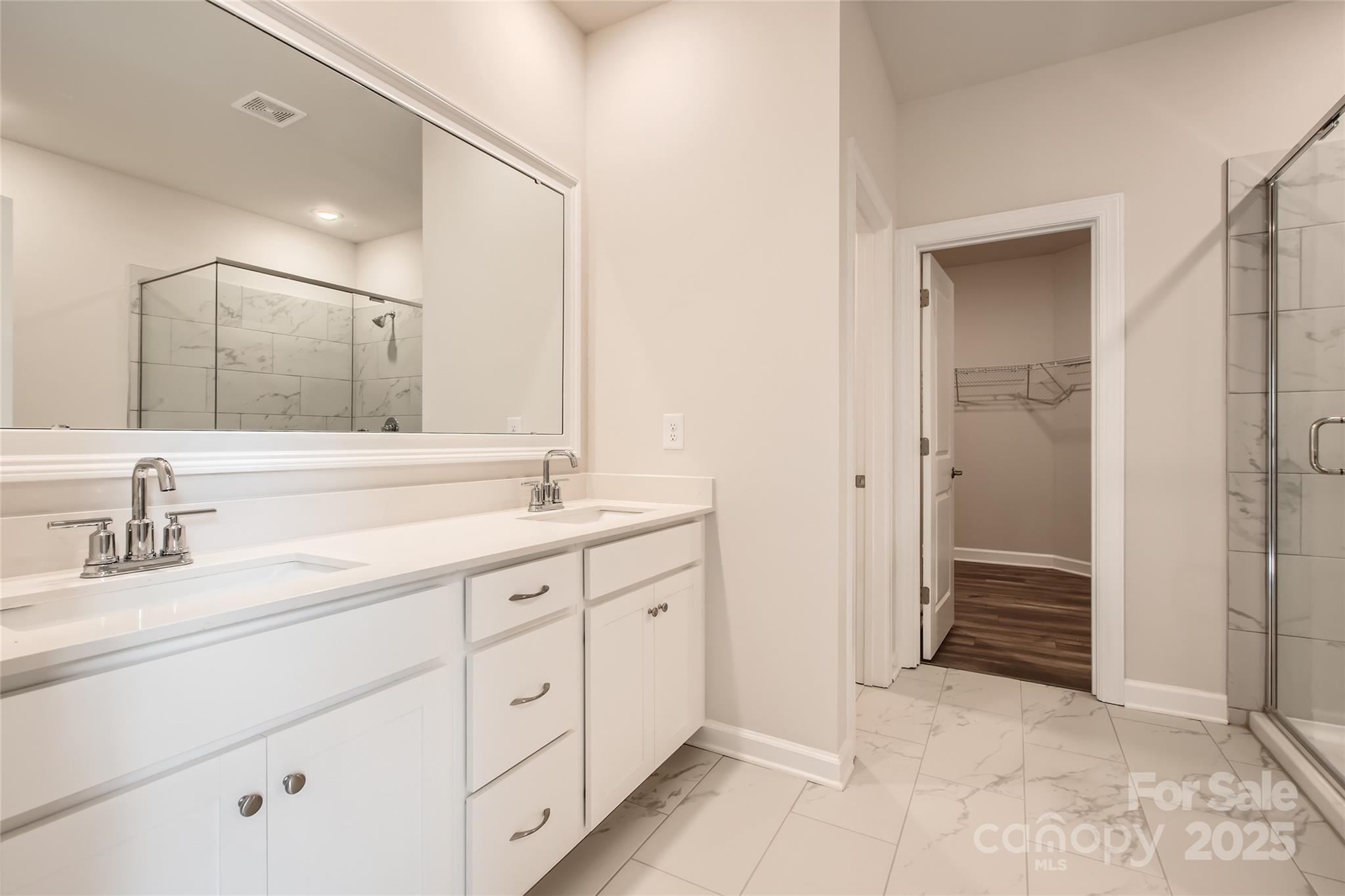 Waxhaw, North Carolina 28173, United States, 5 Bedrooms Bedrooms, ,5 BathroomsBathrooms,Residential,Under Contract,100214