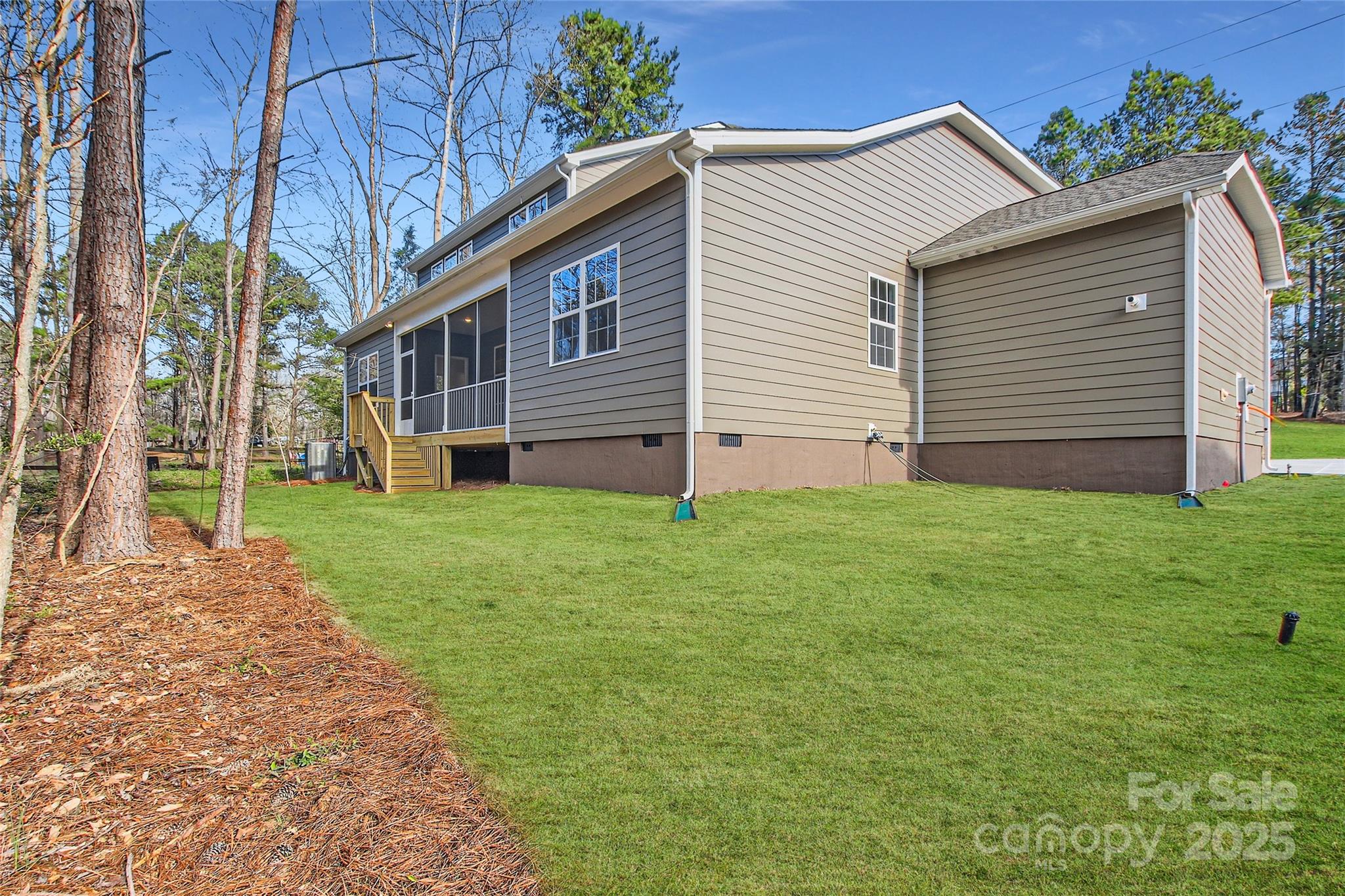 Waxhaw, North Carolina 28173, United States, 5 Bedrooms Bedrooms, ,5 BathroomsBathrooms,Residential,Under Contract,100214