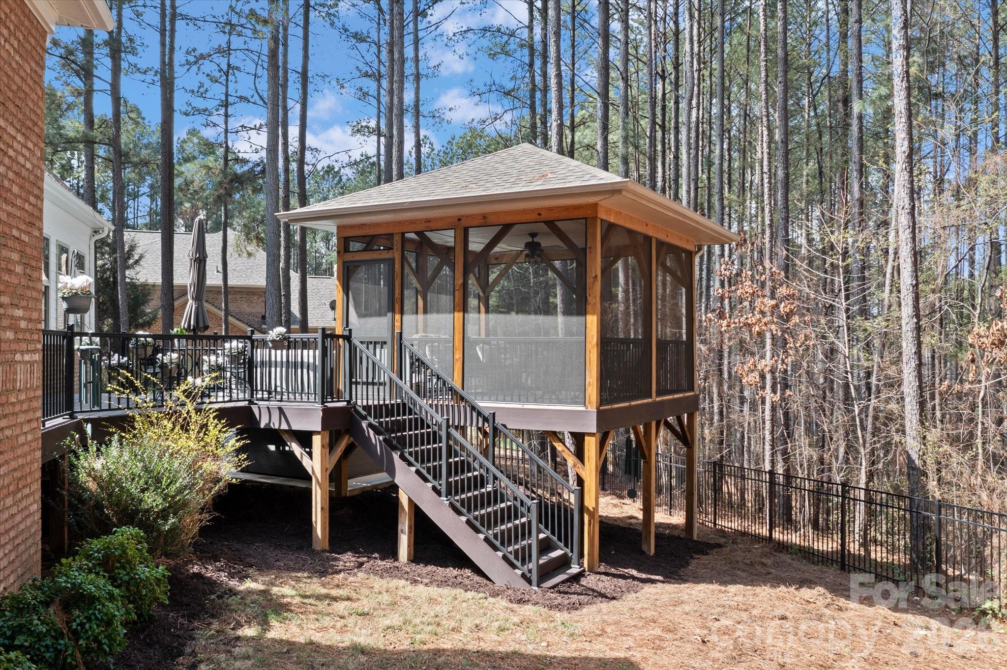 Pebble Bay - Residential