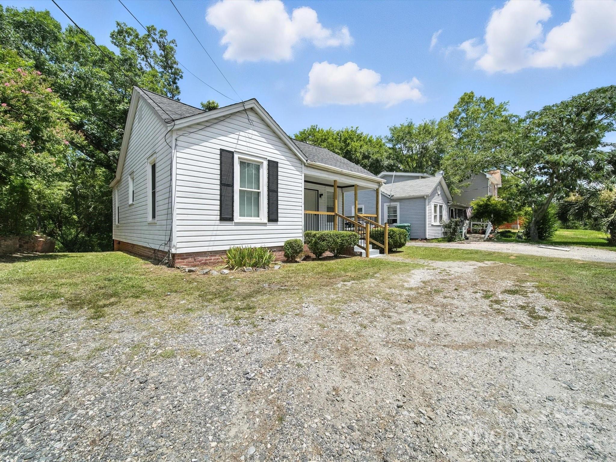 187 1/2 W End Street