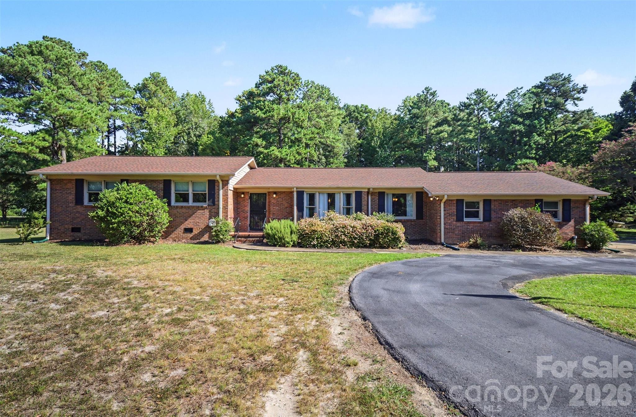 1762 Highway 55 Highway E