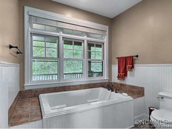 Okoboji Wilderness - Residential