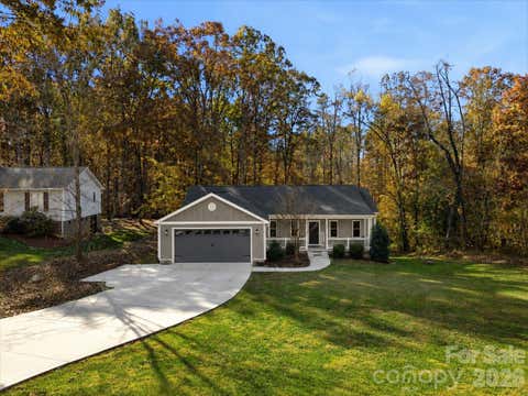 Photo of 2705 Andrew Point Drive, Denver, NC 28037 (MLS # 4396085)