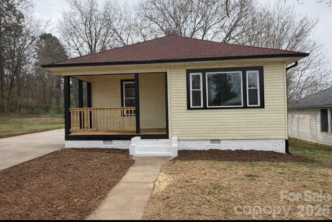 Photo of 121 Falls Road, Badin, NC 28009 (MLS # 4356274)