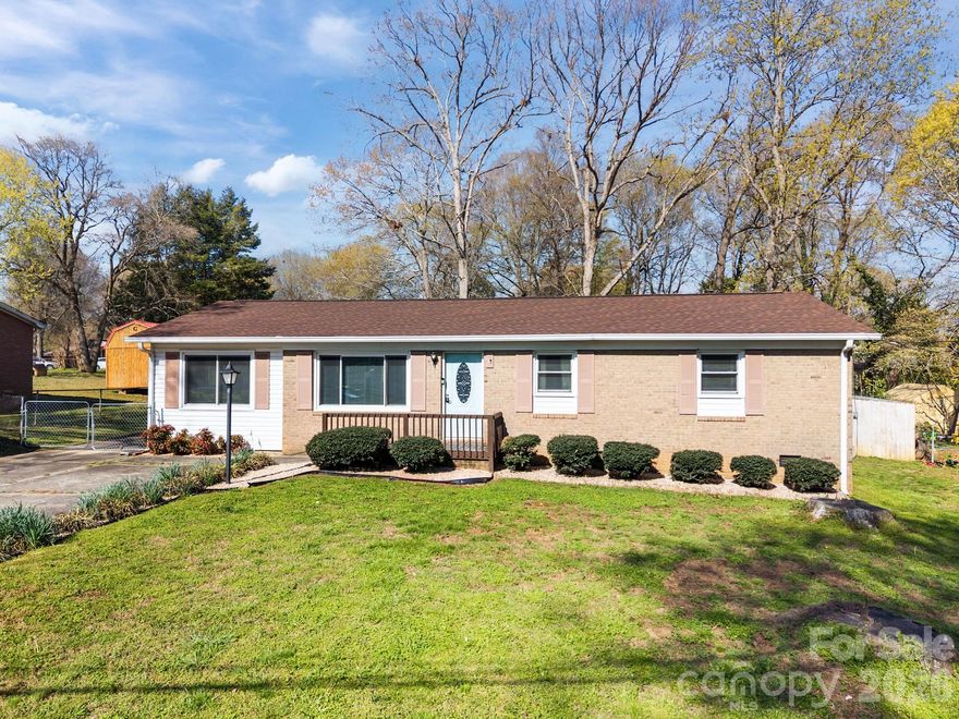 Charming ranch-style home in a quiet, established neighborhood just minutes from the NC/SC line and convenient to Charlotte. This 3-bedroom home features a bright, inviting living space with updated flooring, a functional kitchen with modern touches, and a cozy layout perfect for everyday living. Enjoy a spacious, fenced backyard with room to relax, entertain, or unwind by the fire pit. Additional features include a covered front porch, ample parking, and storage shed.
This is one you won’t want to miss!