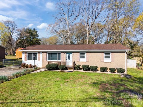Photo of 1009 Union Terrace, Gastonia, NC 28056 (MLS # 4359754)