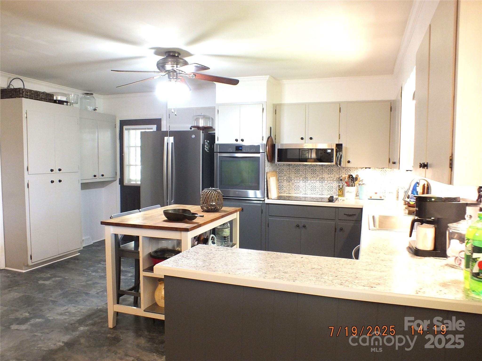 1033 Christopher Circle 15