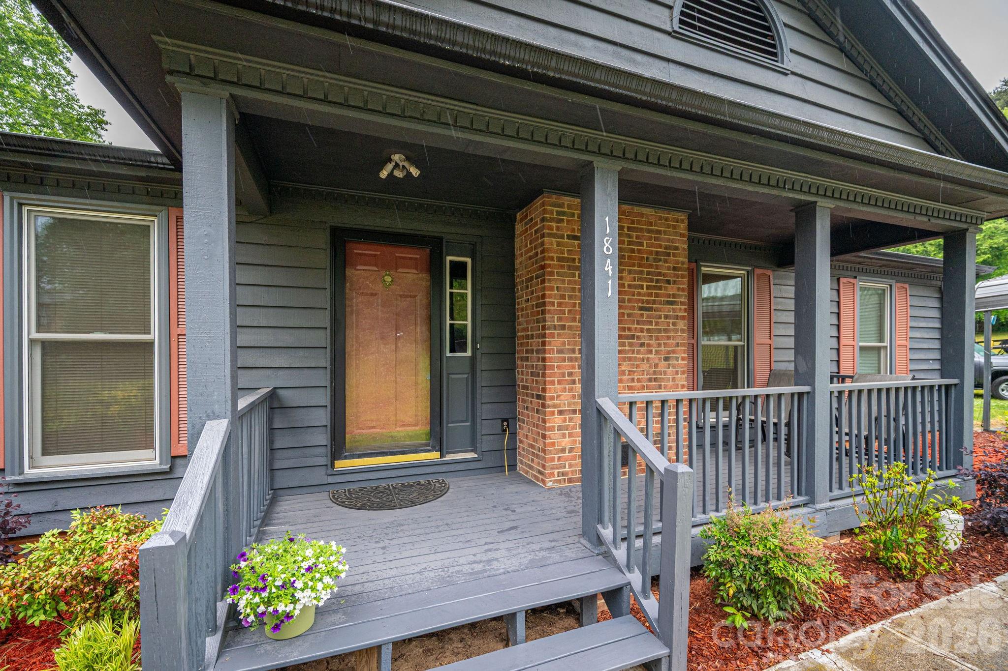1841 Oak Hollow Road