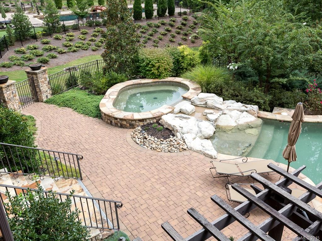 The Palisades - Residential