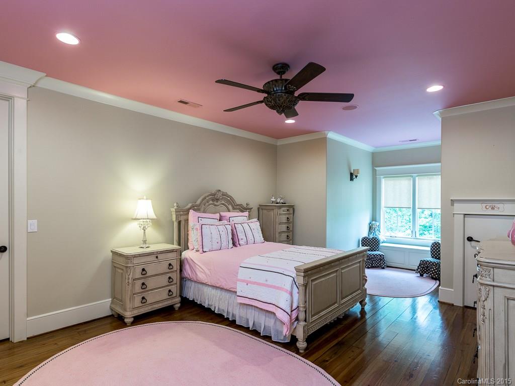 The Palisades - Residential