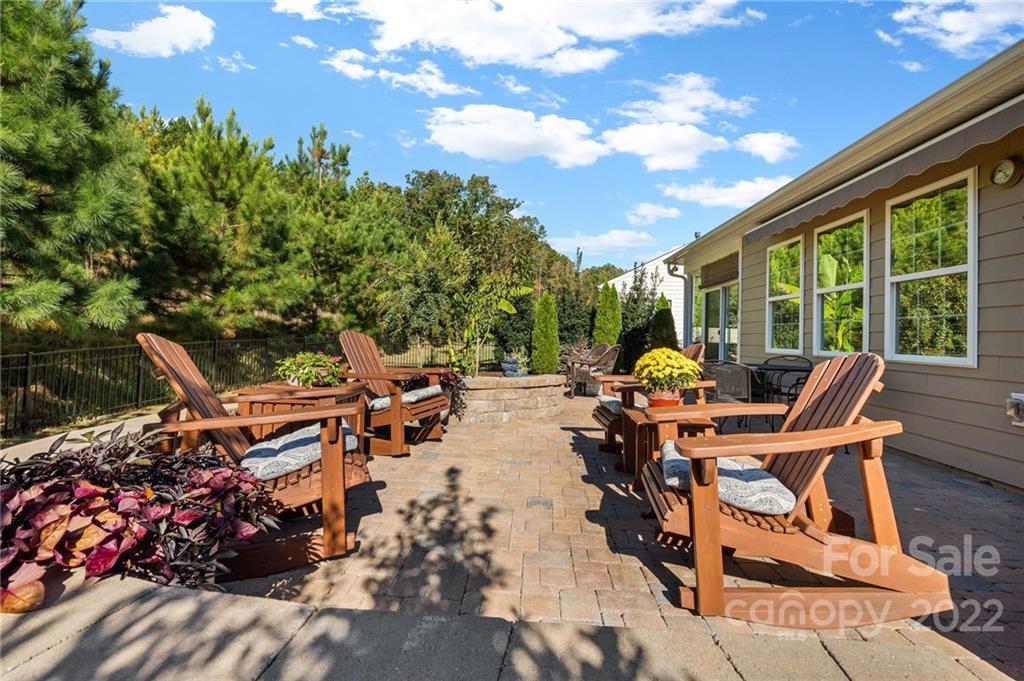 Tree Tops - Residential